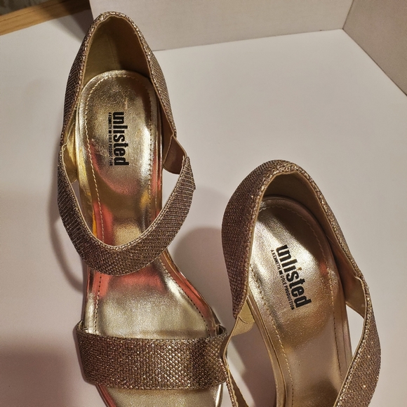 🦨Unlisted by Kenneth Cole Little Middle gold sz 7 - Picture 5 of 6
